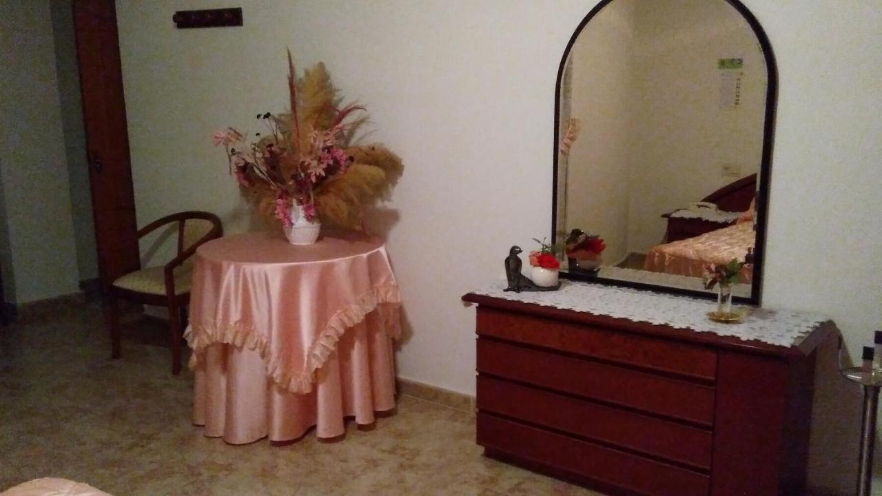 Pension- Mari Loli - Oficial グアルダマル・デル・セグラ エクステリア 写真